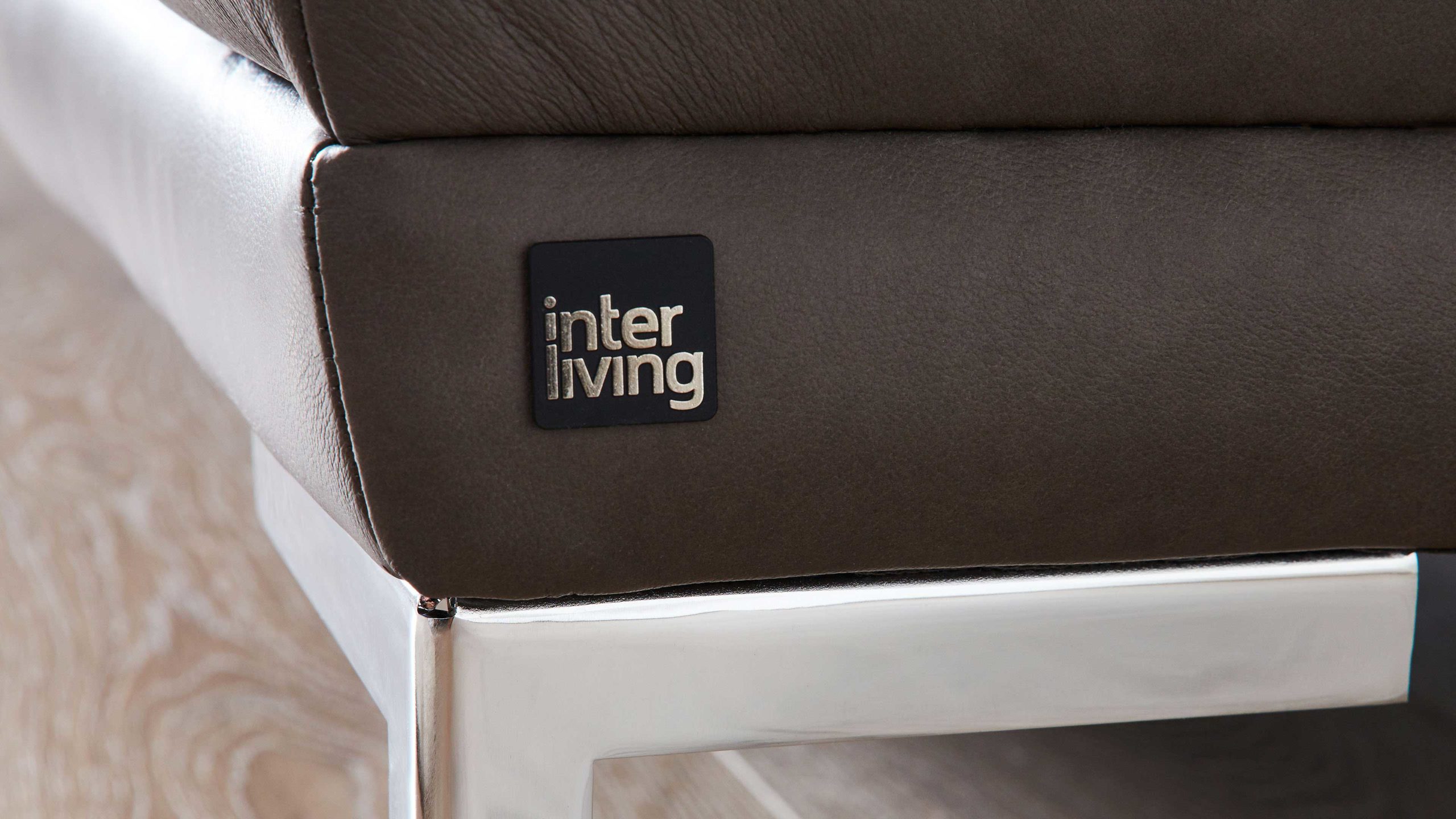 Interliving Sofa Serie 4251 – Zweisitzer 12202 mit Sitztiefenverstellung