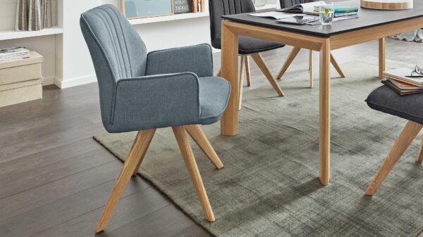 Interliving Esszimmer Serie 5102 – Armlehn-Polsterstuhl V112