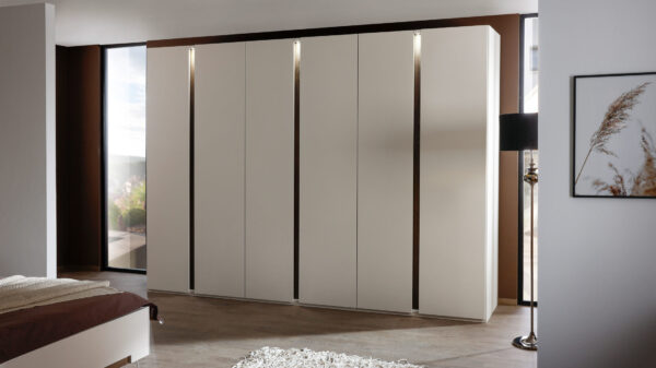 rauch ORANGE Luana – Kleiderschrank mit Beleuchtung